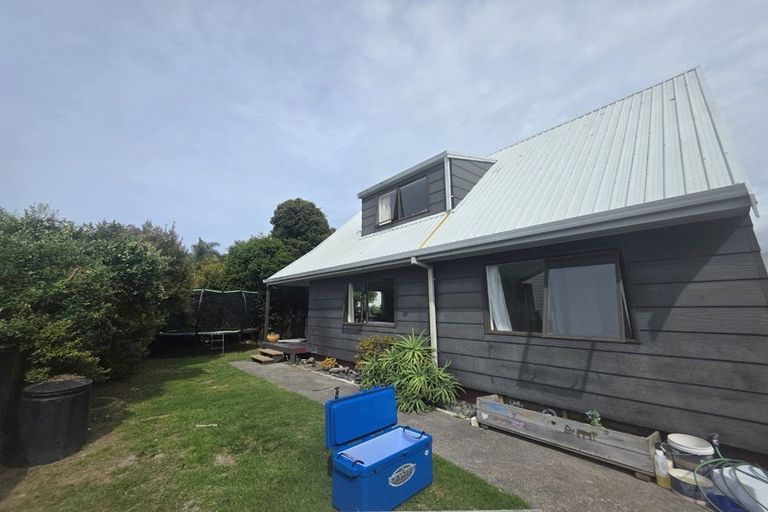 Photo of property in 8b Kane Road, Papamoa Beach, Papamoa, 3118