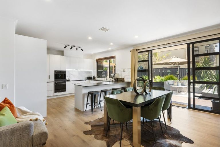 Photo of property in 105 Pine Harbour Parade, Beachlands, Auckland, 2018