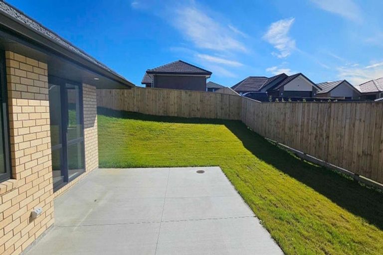 Photo of property in 14 Bathurst Crescent, Pokeno, 2402