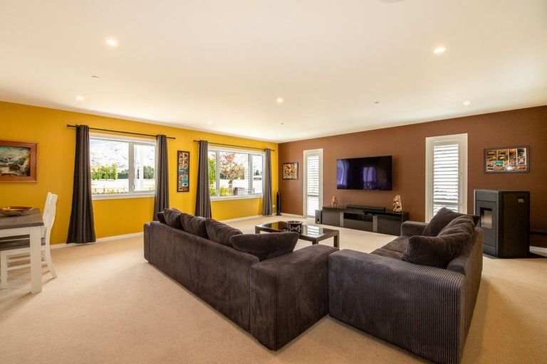 Photo of property in 6 Swansea Street, Middlemarch, 9597