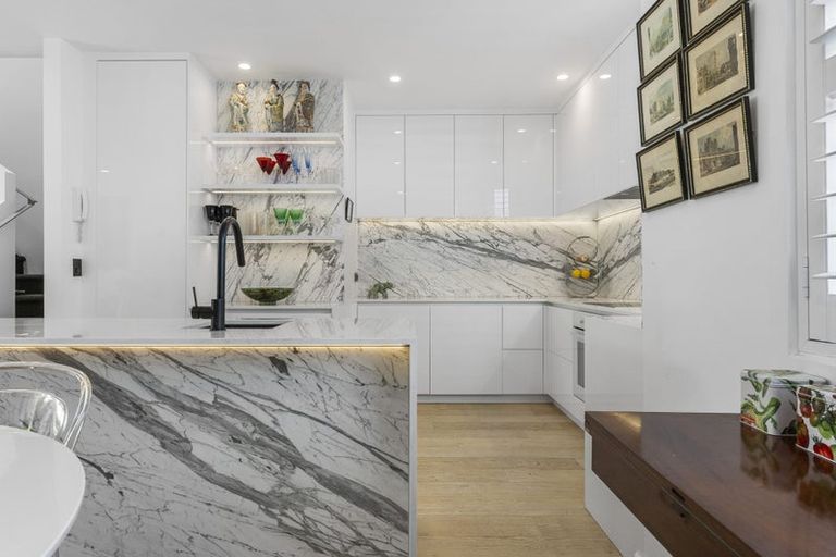 Photo of property in 10/4 Campbell Road, Takapuna, Auckland, 0622