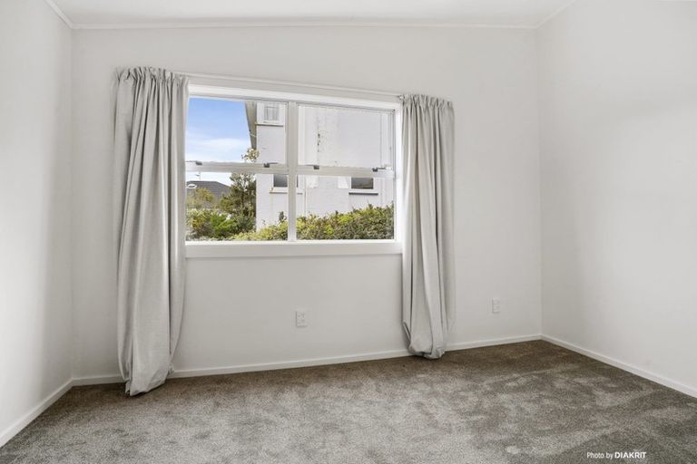 Photo of property in 2/14 Rosehaugh Avenue, Karori, Wellington, 6012