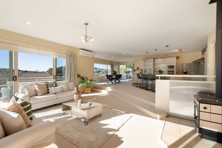 Photo of property in 53 Homestead Place, Welcome Bay, Tauranga, 3112