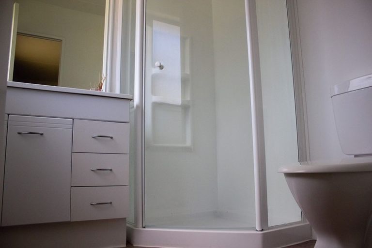 Photo of property in 27a Tirimoana Road, Te Atatu South, Auckland, 0602