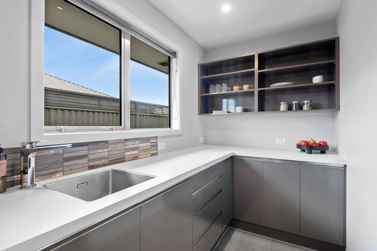 Photo of property in 15 Caledonia Drive, Mosgiel, 9024