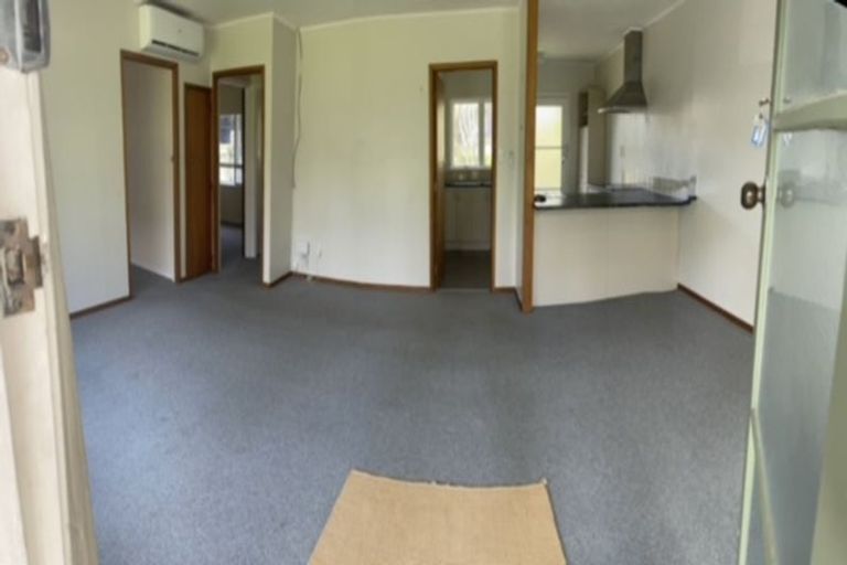 Photo of property in 2/7 Luplau Crescent, Cockle Bay, Auckland, 2014