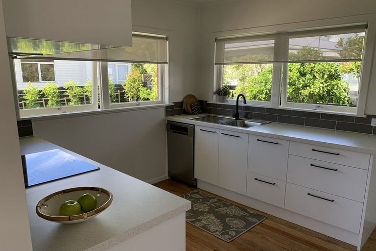 Photo of property in 2/70 Karaka Street, Takapuna, Auckland, 0622