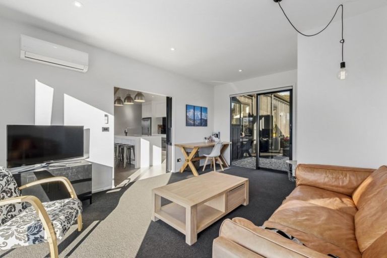 Photo of property in 6 Hidden Hills Drive, Wanaka, 9305