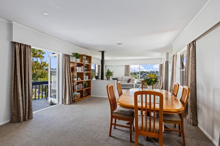 Photo of property in 1/4 Acacia Road, Torbay, Auckland, 0632