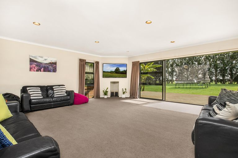 Photo of property in 72 Hunter Road, Patumahoe, Pukekohe, 2678