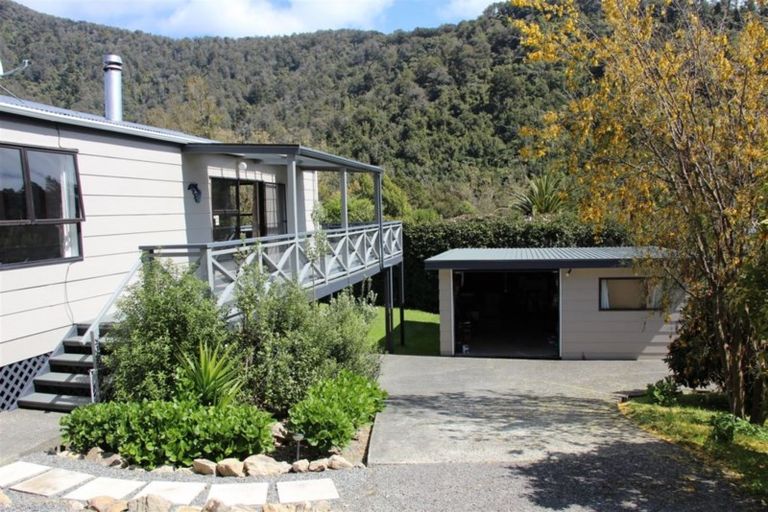 Photo of property in 10 Nikau Street, Duncan Bay, Rai Valley, 7195