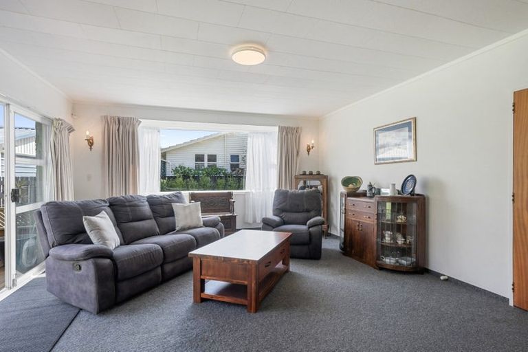 Photo of property in 18 Leybourne Avenue, Waikanae, 5036