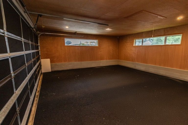 Photo of property in 8 Melvill Grove, Waterloo, Lower Hutt, 5011