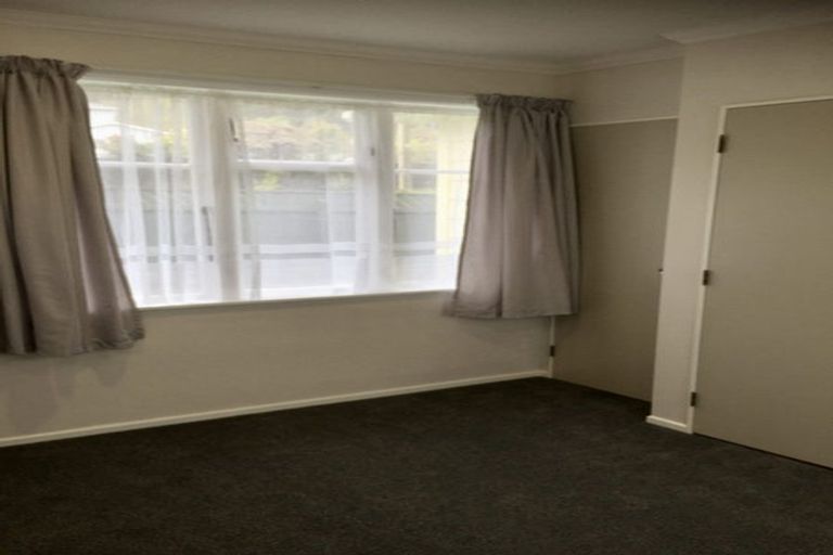 Photo of property in 42 Montgomery Street, Stokes Valley, Lower Hutt, 5019