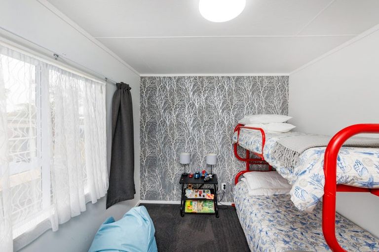 Photo of property in 173 Kahukura Avenue, Waitarere Beach, Levin, 5510