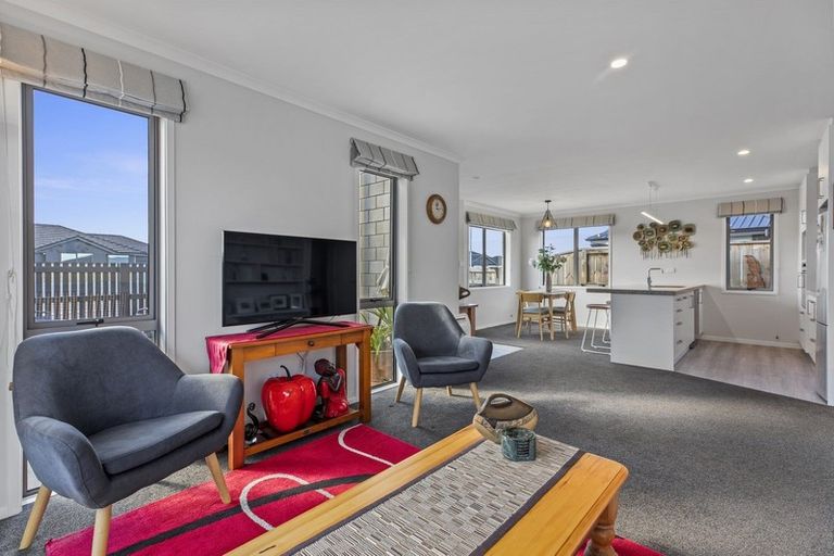 Photo of property in 184 Te Okuroa Drive, Papamoa, 3118