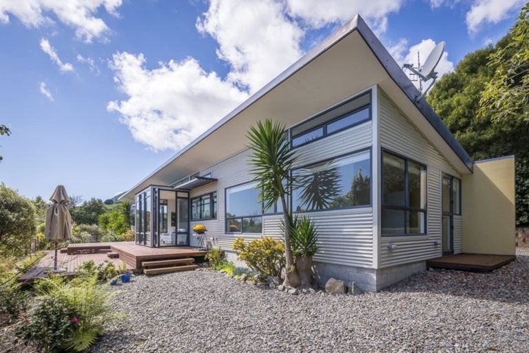 Photo of property in 238 Huia Street, Waikanae, 5391