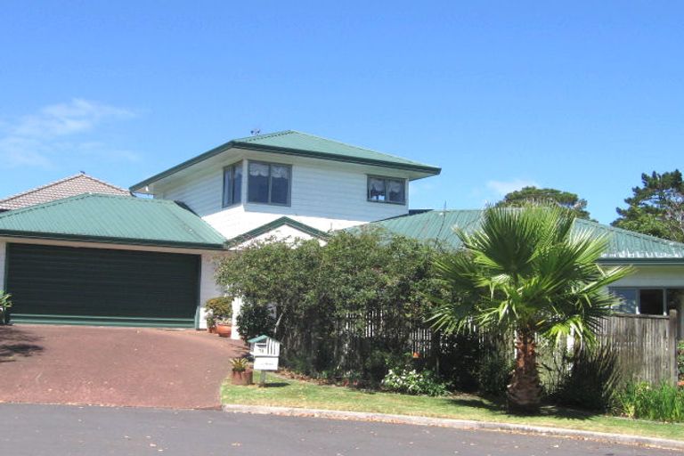 Photo of property in 73 Pemberton Avenue, Bayview, Auckland, 0629
