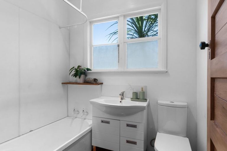 Photo of property in 44 Jellicoe Drive, Hamilton East, Hamilton, 3216