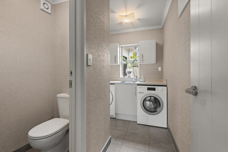 Photo of property in 42 Collingwood Street, Hokowhitu, Palmerston North, 4410