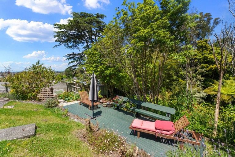 Photo of property in 319 Don Buck Road, Massey, Auckland, 0614