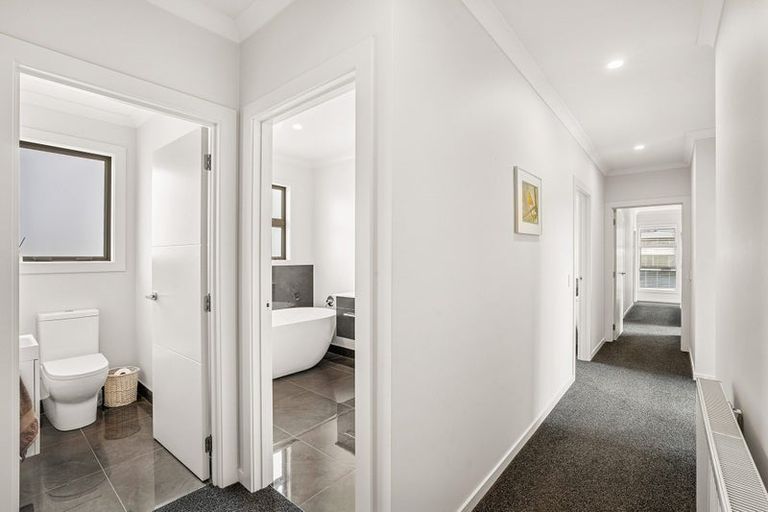 Photo of property in 15 De Bettencor Place, Mount Pisa, Cromwell, 9383