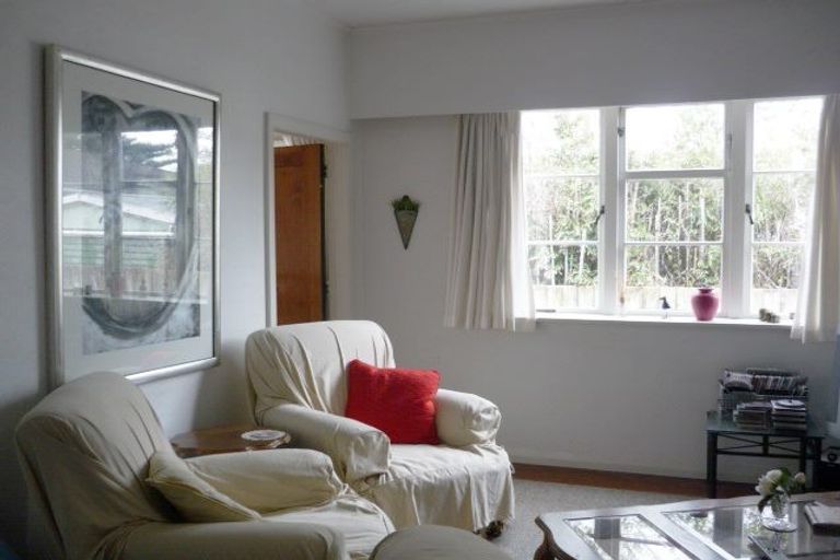 Photo of property in 21 Alberta Street, Point Chevalier, Auckland, 1022