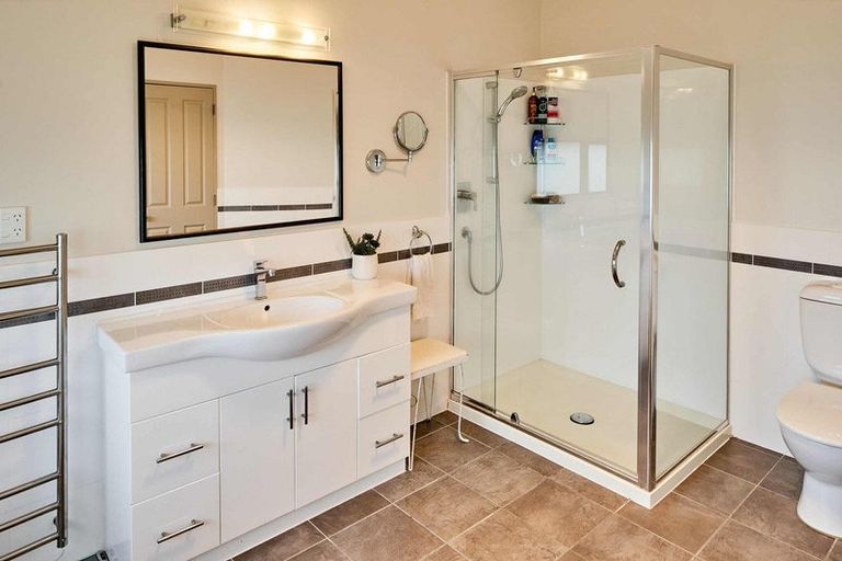 Photo of property in 17 Dornoch Place, Papakowhai, Porirua, 5024