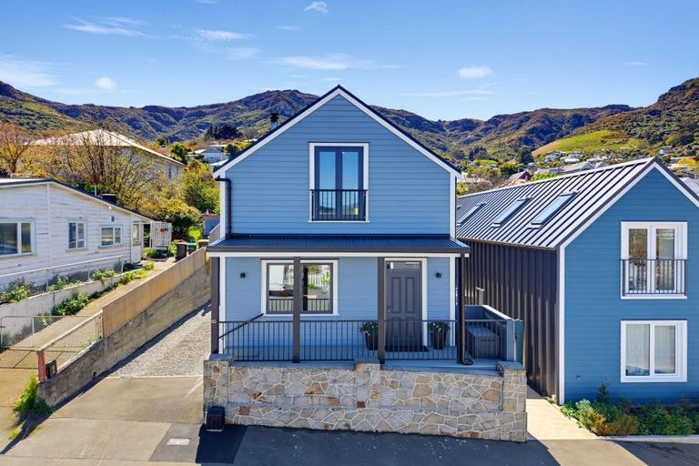 Photo of property in 10 Winchester Street, Lyttelton, 8082