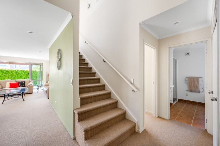 Photo of property in 7 Meadowbrook Place, Wanaka, 9305