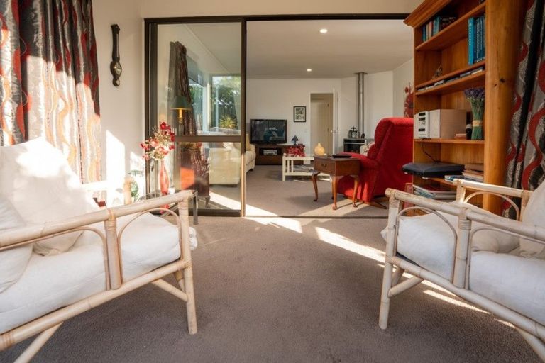 Photo of property in 117 Hillcrest Road, Raumati Beach, Paraparaumu, 5032