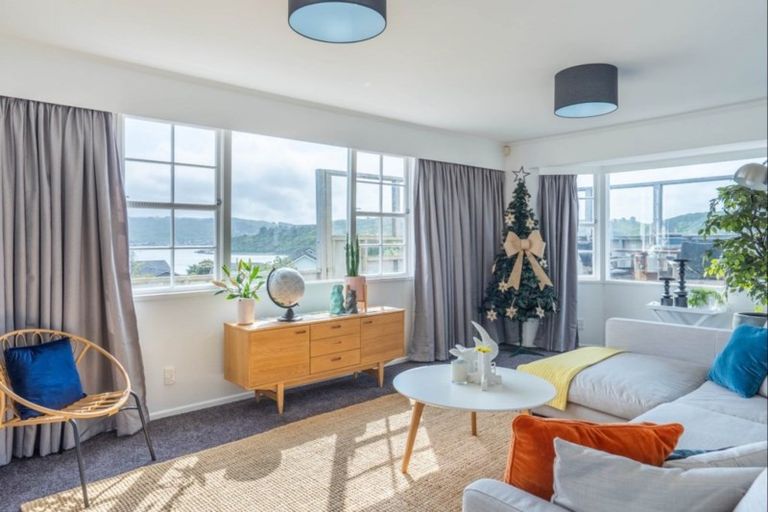 Photo of property in 19 Brora Crescent, Papakowhai, Porirua, 5024