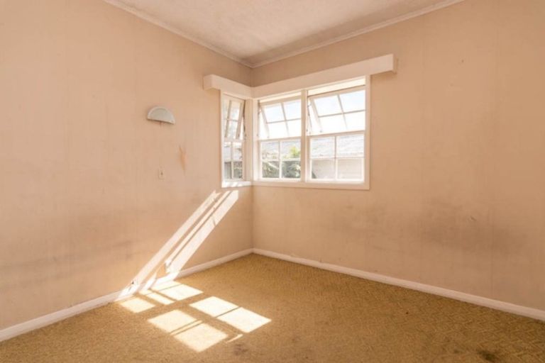 Photo of property in 94 Botanical Road, Takaro, Palmerston North, 4412