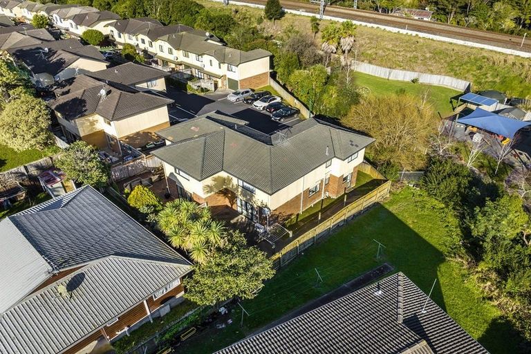 Photo of property in 16/2 Arawa Street, New Lynn, Auckland, 0600