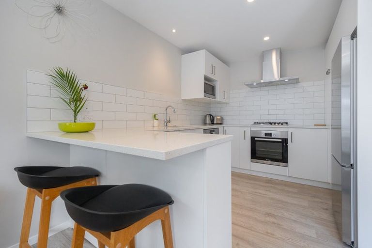 Photo of property in 60 Matua Road, Huapai, Kumeu, 0810