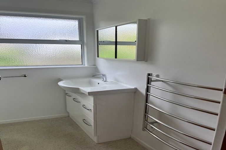 Photo of property in 180 Matai Road, Raumati Beach, Paraparaumu, 5032