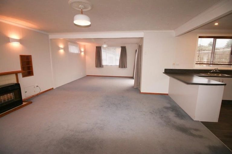 Photo of property in 10 Aotea Street, Castlecliff, Whanganui, 4501