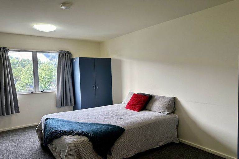 Photo of property in Basin Reserve Complex, 10/4 Sussex Street, Mount Cook, Wellington, 6021