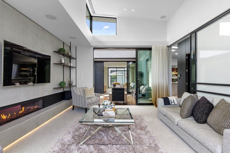 Photo of property in 32 Queens Avenue, Merivale, Christchurch, 8014