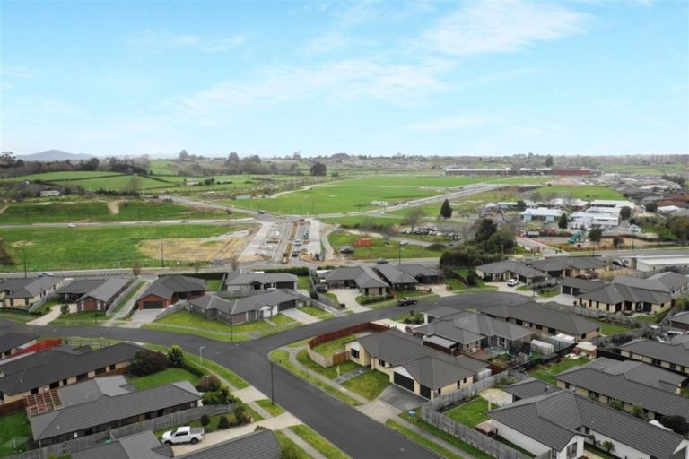 Photo of property in 4 Waltham Place, Rototuna North, Hamilton, 3210