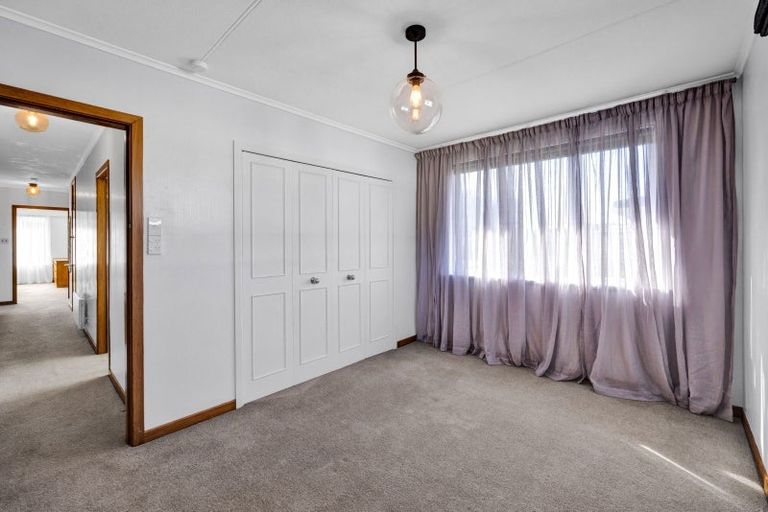 Photo of property in 5 Domett Street, Opunake, 4616