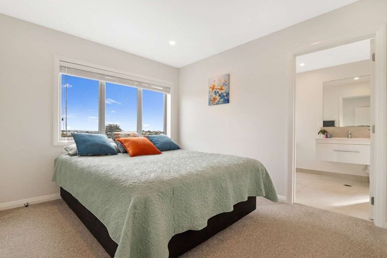 Photo of property in 116c Birkdale Road, Birkdale, Auckland, 0626