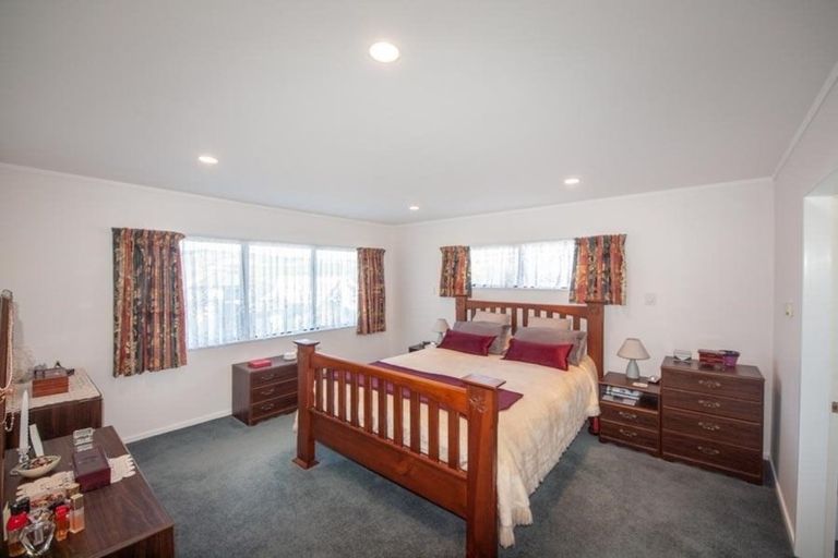 Photo of property in 7 Amesbury Drive, Churton Park, Wellington, 6037