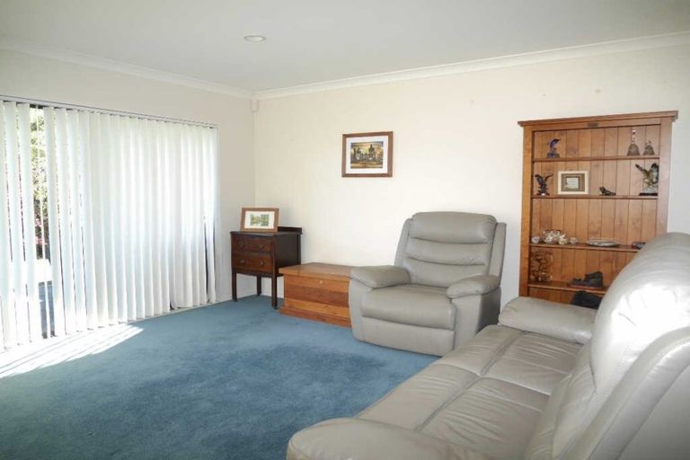 Photo of property in 4 Lorna Irene Drive, Raumati South, Paraparaumu, 5032