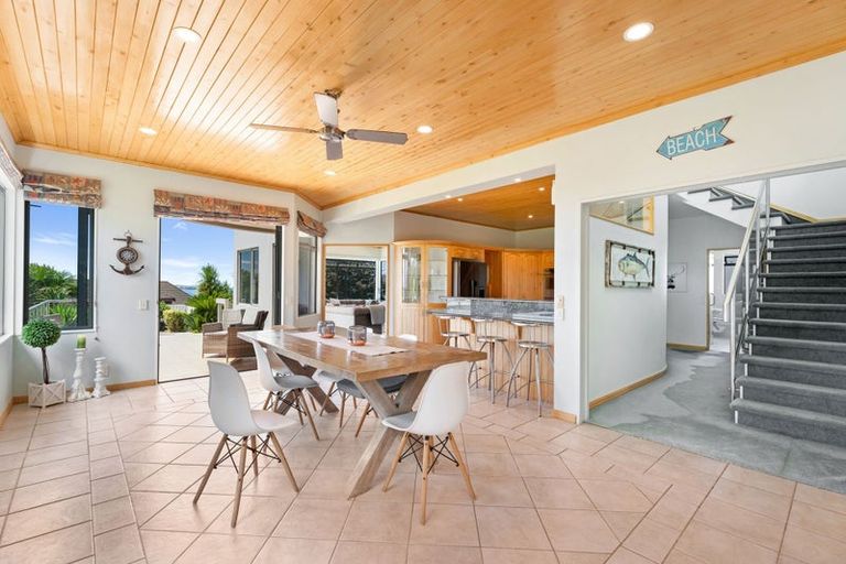 Photo of property in 221 Paku Drive, Tairua, 3508