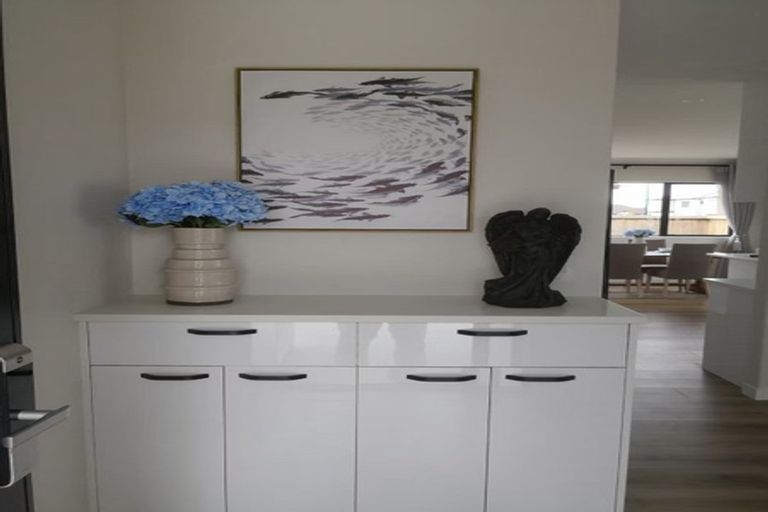 Photo of property in 2 Lavey Road, Flat Bush, Auckland, 2019