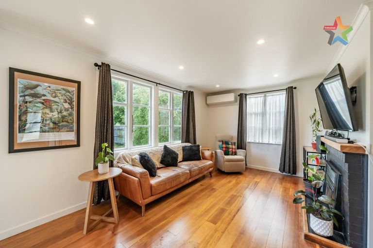 Photo of property in 55 Shearer Crescent, Naenae, Lower Hutt, 5011