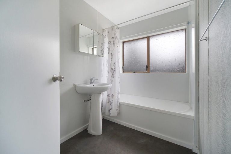 Photo of property in 4/27a Vine Street, Mangere East, Auckland, 2024