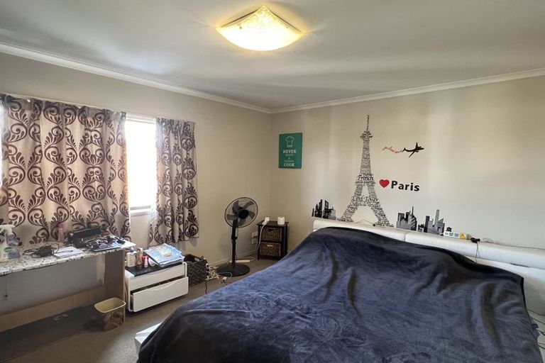 Photo of property in St Claire Village, 202/172 Mcleod Road, Te Atatu South, Auckland, 0610