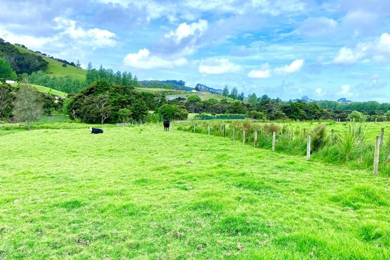 Photo of property in 68 Spioenkop Road, Mangawhai, 0573